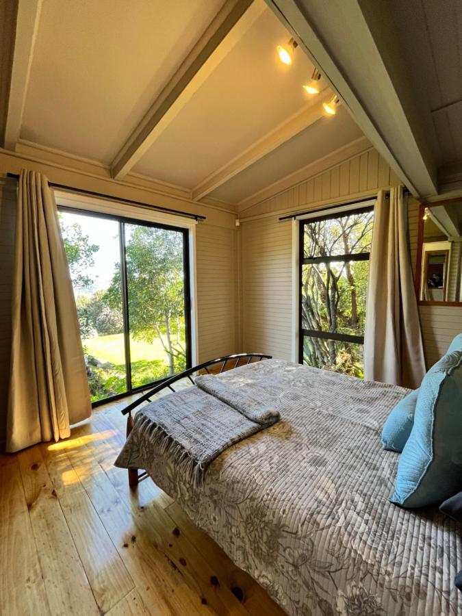 Moonriver Cottage, Prime Lagoon Views & Solar Power Knysna Bagian luar foto